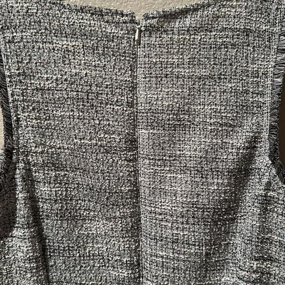 Banana Republic Grey Tweed Fringe Trumpet Dress Sz 2 - Picture 4 of 6